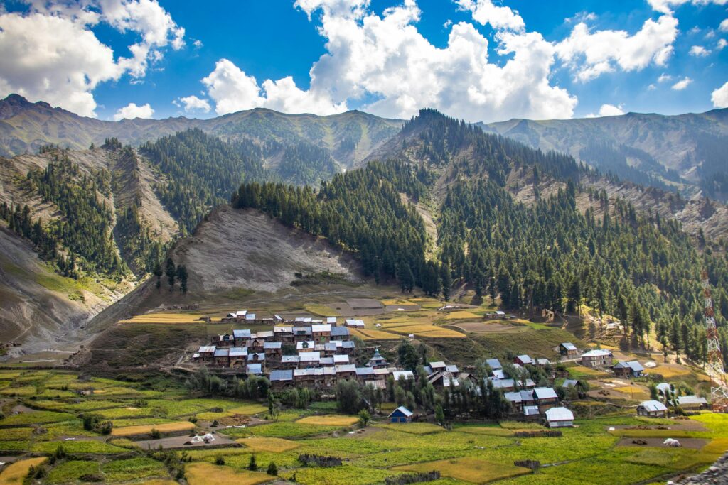 Scenic view of Gurez Valley included in 8 Nights 9 Days Gurez tour package with famous Kashmir destinations | Panda Tours and Travels
