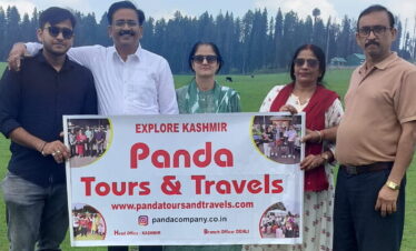 A beautiful couple welcomed by Panda Tour and travel on their offbeat kashmir tour package