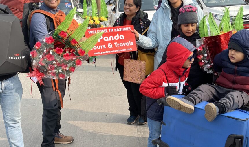 Kashmir Tour Packages from Nashik : Best Itinerary, Hotels, Routes and Travel Guide 1 Kashmir Tour Packages from Nashik : Best Itinerary, Hotels, Routes and Travel Guide
