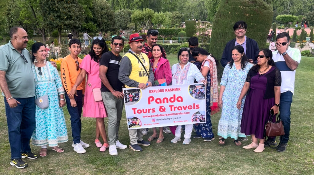 Guests Happy moments during their kashmir tour