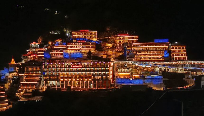 Vaishno Devi Temple night view during Vaishno Devi Tour Package in Jammu | Panda Tours and Travels