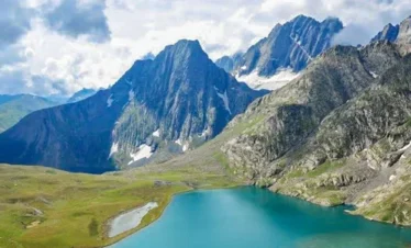 Gangbal Lake with Mount Harmukh during the Kashmir Great Lakes Trek | Panda Tours and Travels