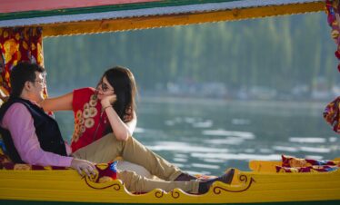 Kashmir honeymoon package featuring romantic Srinagar scenery with mountains, gardens, and peaceful surroundings | Panda Tours and Travels