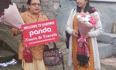 kashmir-tour-package-from-hyderabad-with-panda-tours-and-travels-srinagar-best-travel-agency-in-srinagar-