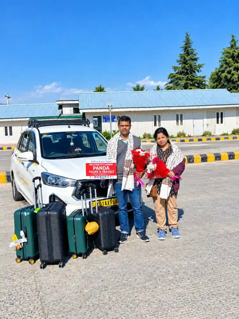 Tourists from Ahmedabad on a Kashmir tour with Panda Tours and Travels