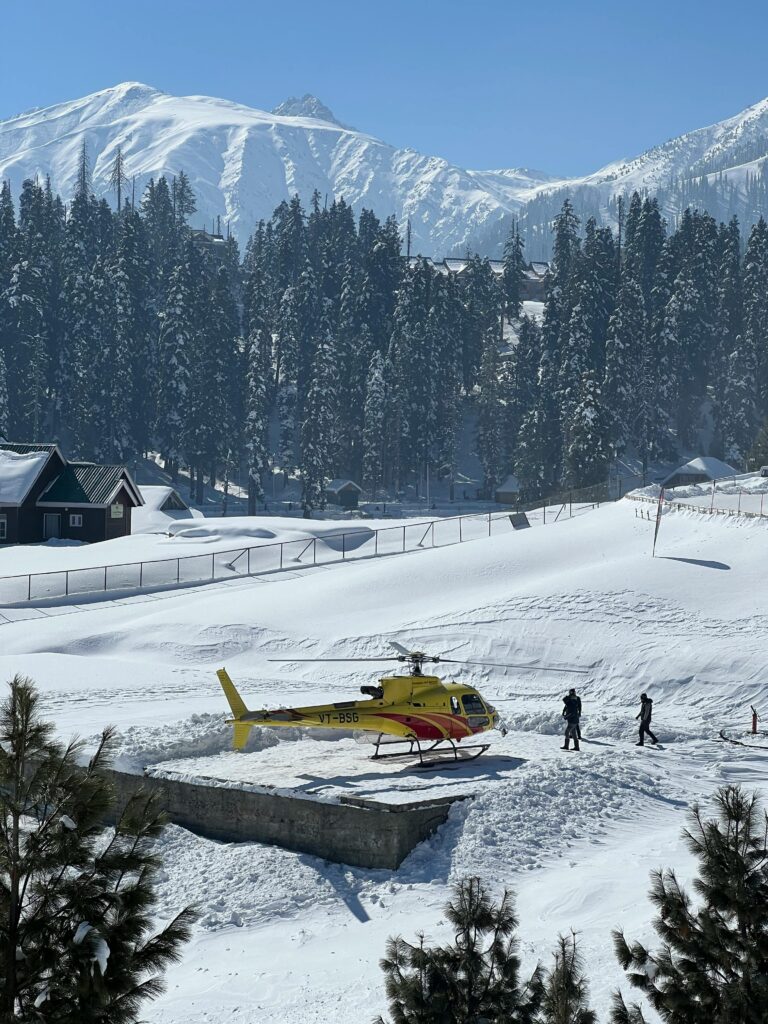 Tour and Travel Services in J&K covering Srinagar, Gulmarg, Pahalgam, Sonamarg, and Jammu | Panda Tours and Travels