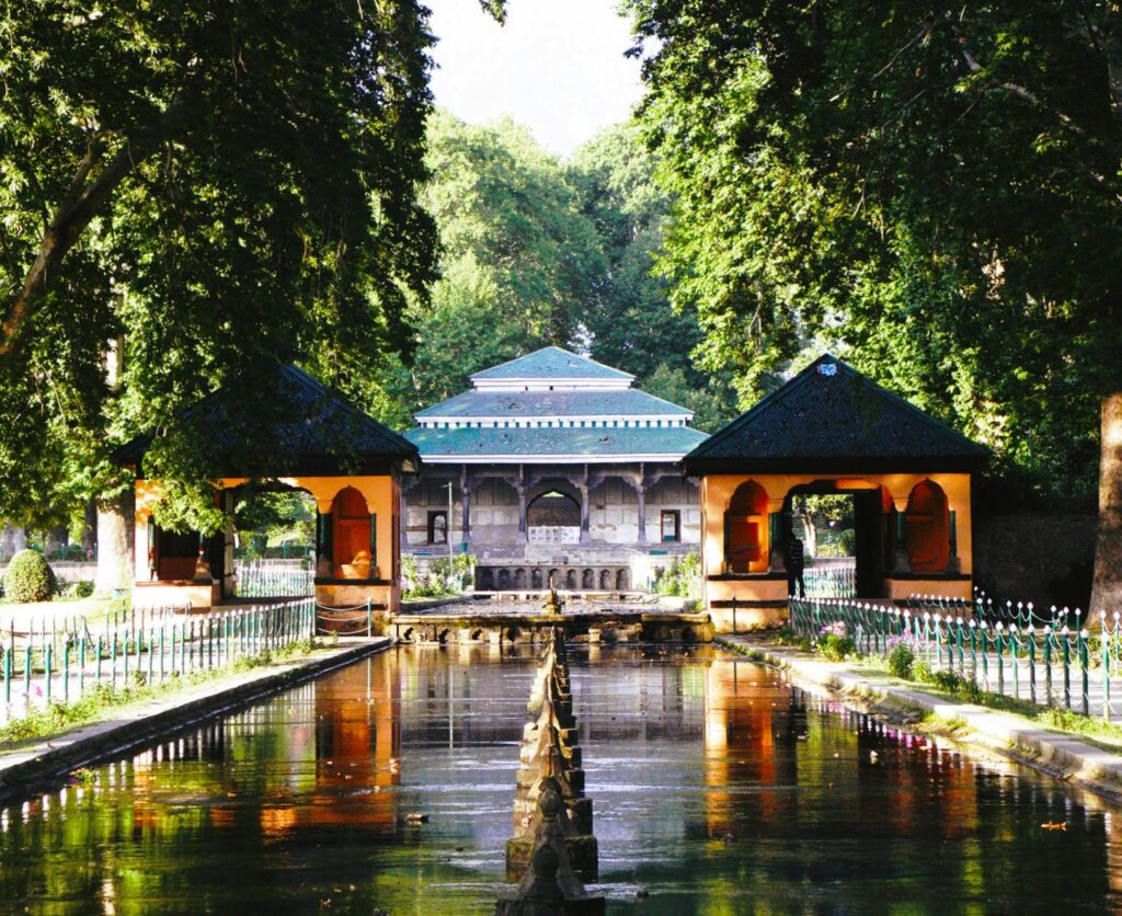 Shalimar Bagh Mughal Garden in Srinagar with terraced lawns, fountains, and Chinar trees | Panda Tours and Travels