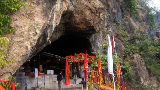 Shiv Khori Temple cave shrine dedicated to Lord Shiva in the hills of Jammu region | Panda Tours and Travels