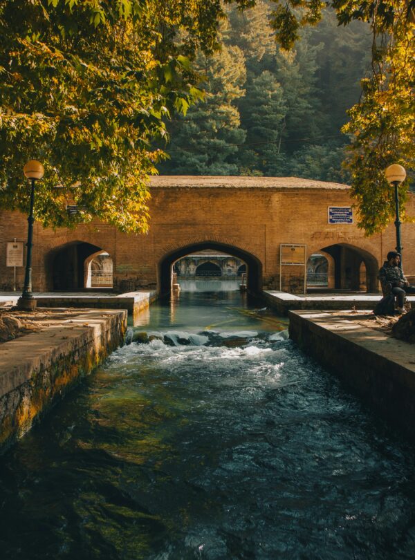 Verinag spring and Mughal garden in South Kashmir Tours Package – Verinag tour packages | Panda Tours and Travels