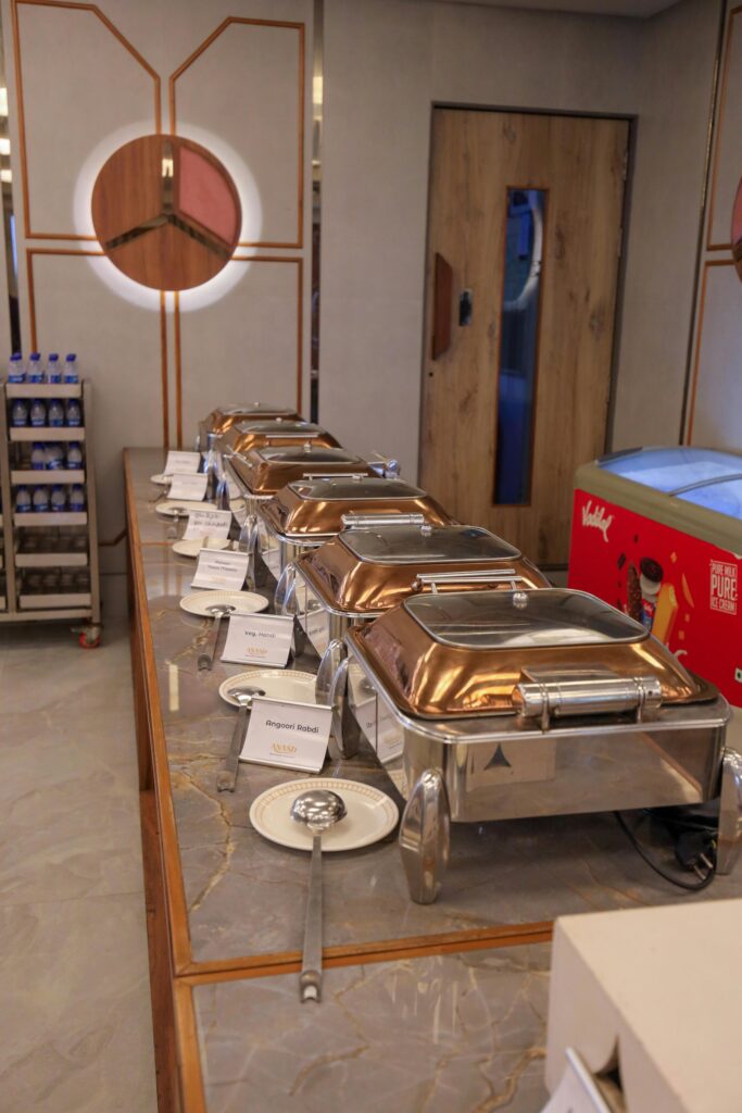 Best food quality buffet services as part of tour and travel services in J&K | Panda Tours And Travels