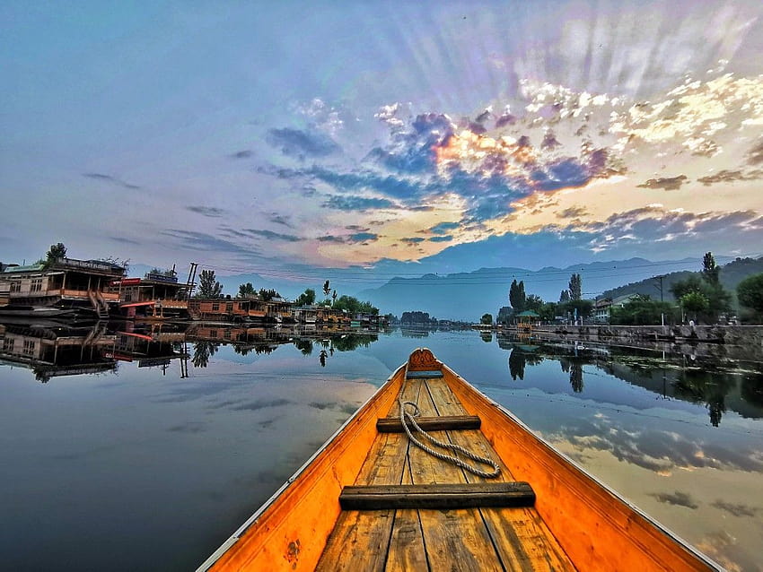 image for kashmir tour package in april