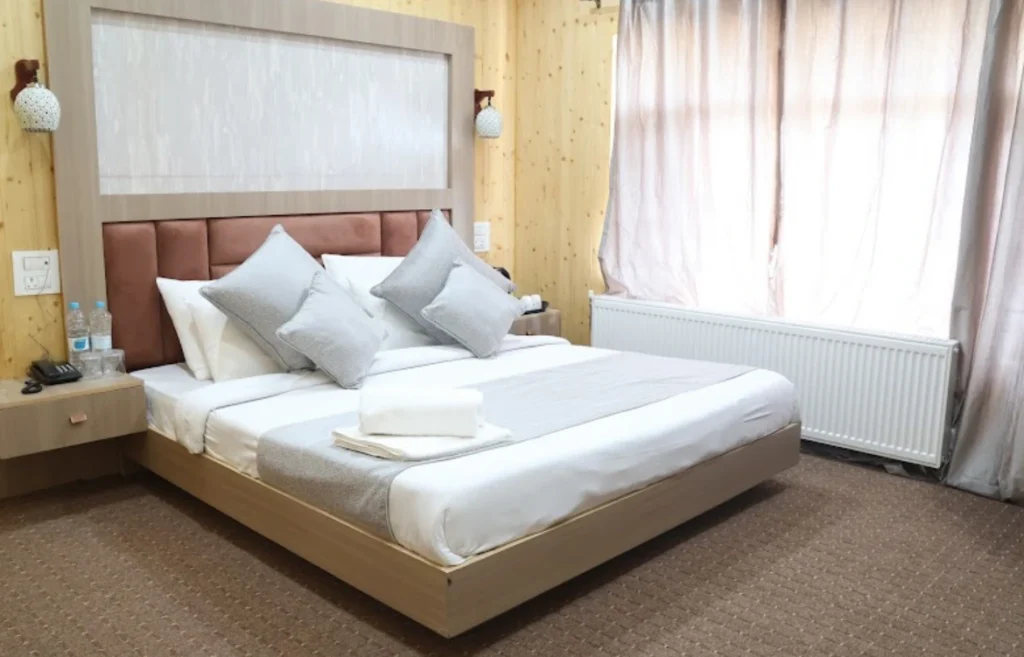 bed room image for  Kashmir Tour Package 2026 – Complete Travel Guide, Itinerary