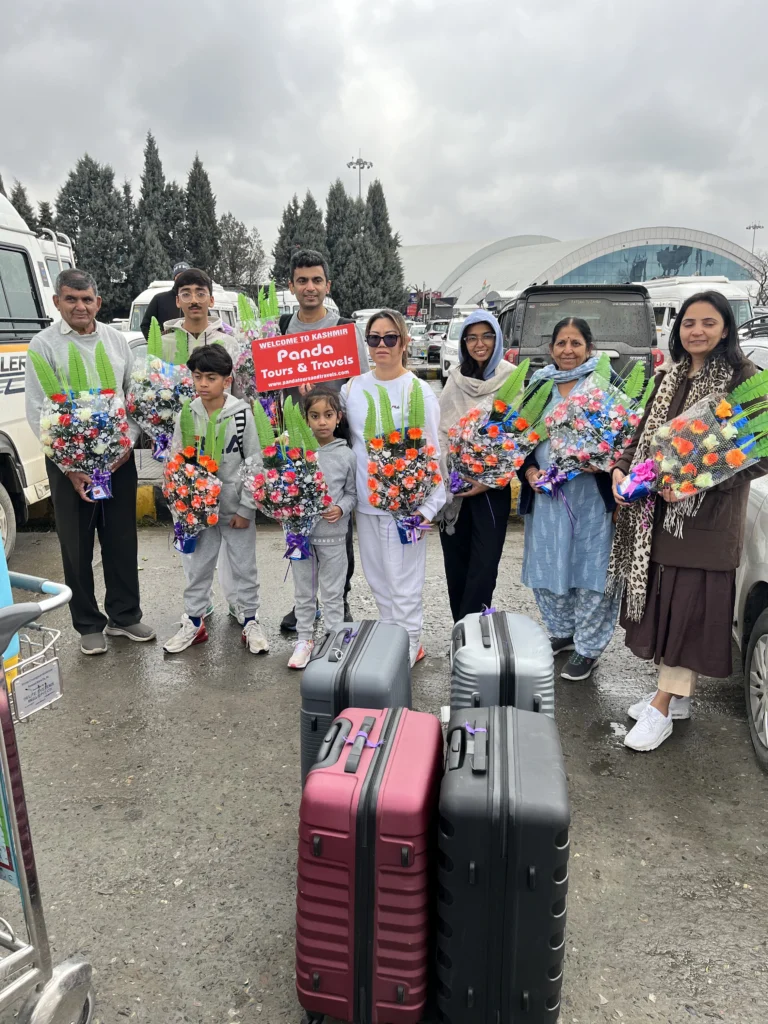 tourist family image for tourists image for Kashmir family tour package 2026- safe and budget friendly
