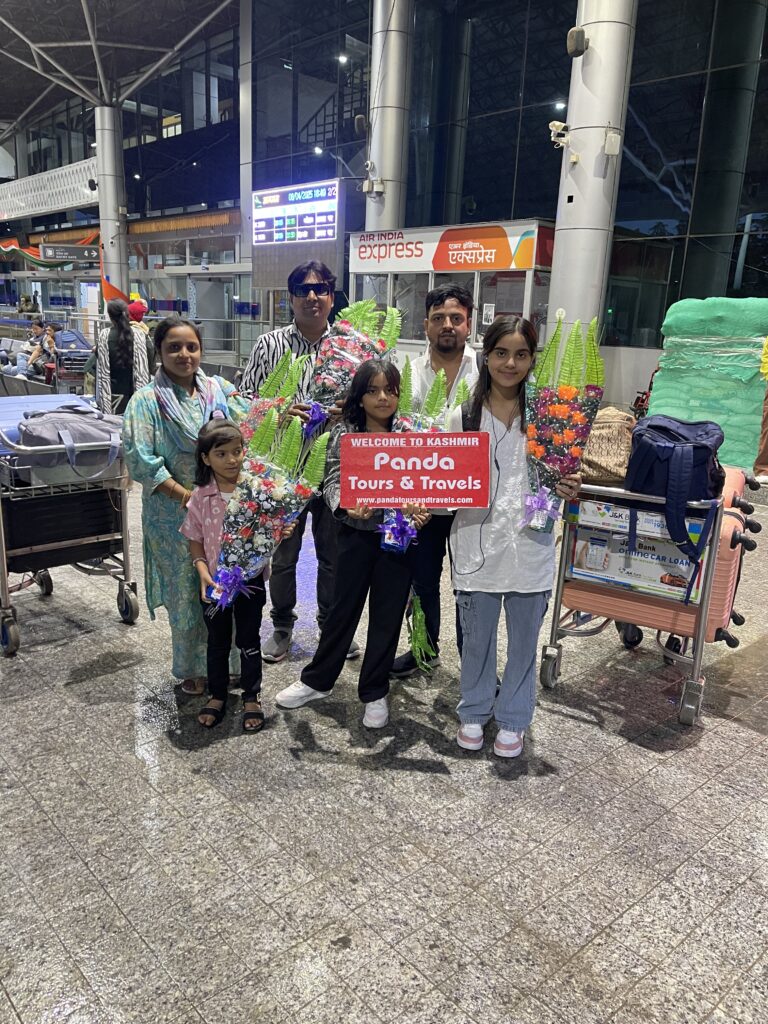 kashmir tour package from banglore with panda tour and travels