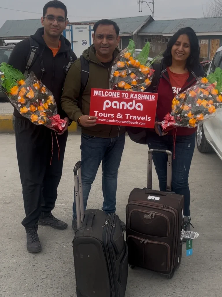 KASHMIR - TOUR -PACKAGRE-FROM-BANGLORE-WITH-PANDA-TOURS-AND-TARVELS-6-NIGHTS-AND-7-DAYS
