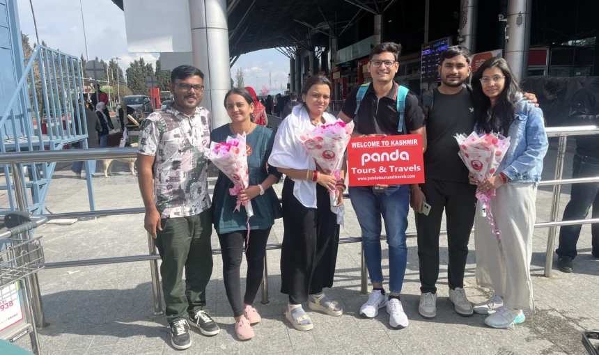 Best local tour agency in Srinagar near Dal lake | Panda tours and Travels