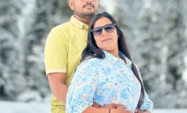 image-of-tourists-kashmir-tour-package-from-WEST-BANGAL2-with-panda-tours-and-travels-srinagar.