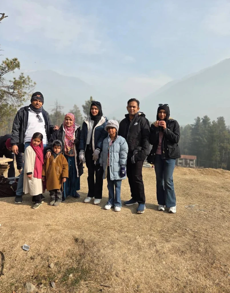 family imagefor Best Tour Operators in Srinagar Kashmir