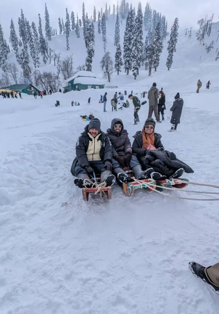 Kashmir Family Tour Package From Odisha, Bhubnishwar