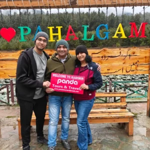 featured image for kashmir trip cost