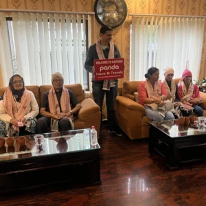 featured image for best travel agency in srinagar kashmir