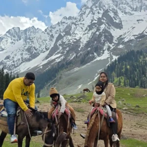 featured image for kashmir adventure tour packages