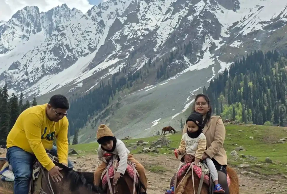 featured image for kashmir adventure tour packages