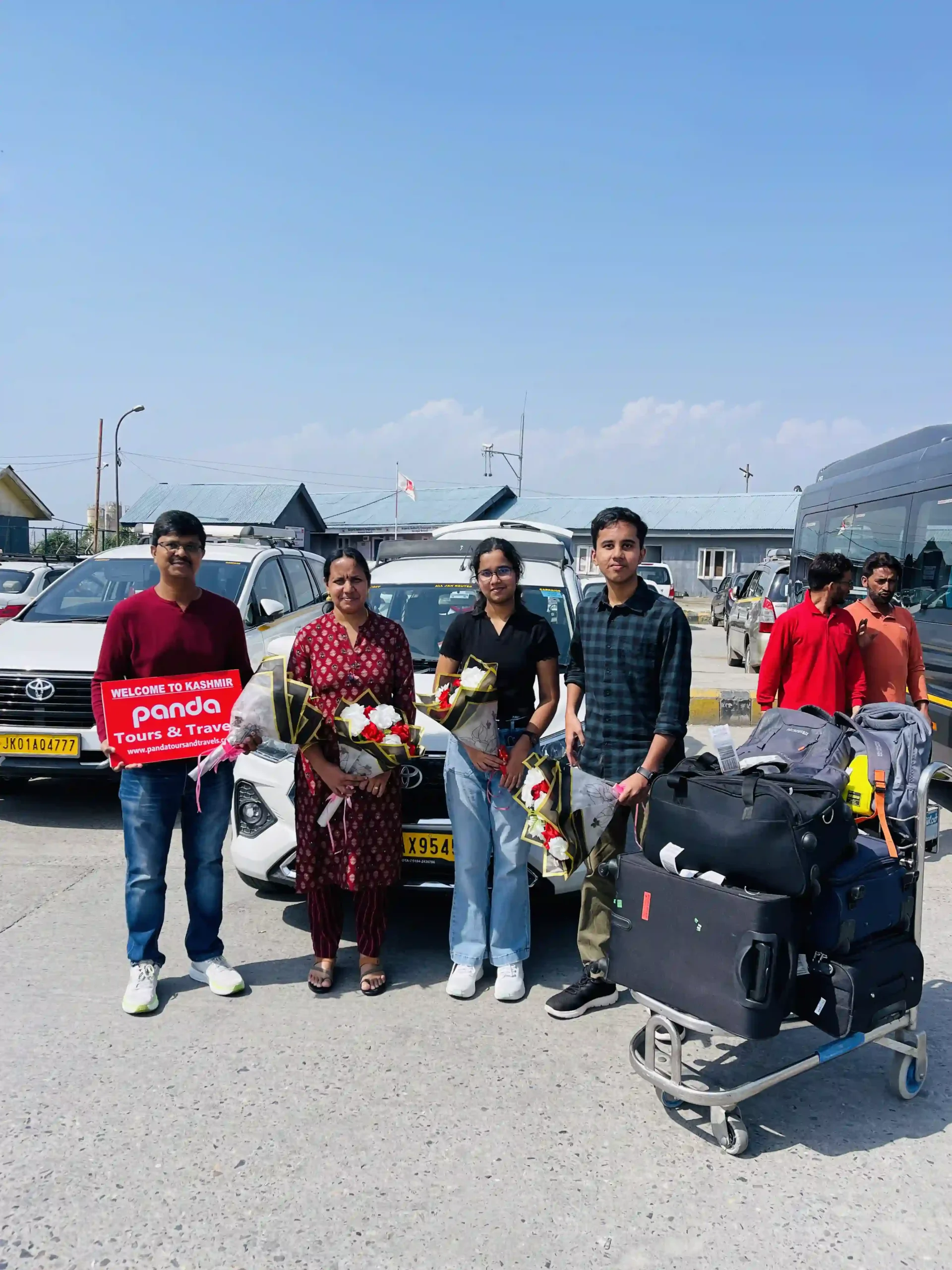 kashmir tour package from chennai tamil nadu with panda tours and tarvels srinagar kashmir 1 1 scaled