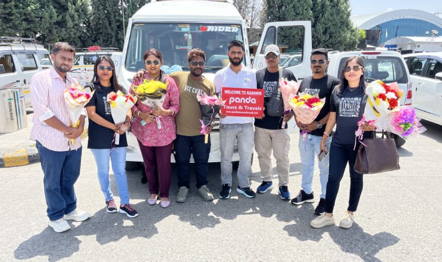Tempo Traveller for Amarnath Yatra 2026 – Best Group Travel, Fare, Routes & Booking Guide 1 Tempo Traveller for Amarnath Yatra 2026 – Best Group Travel, Fare, Routes & Booking Guide
