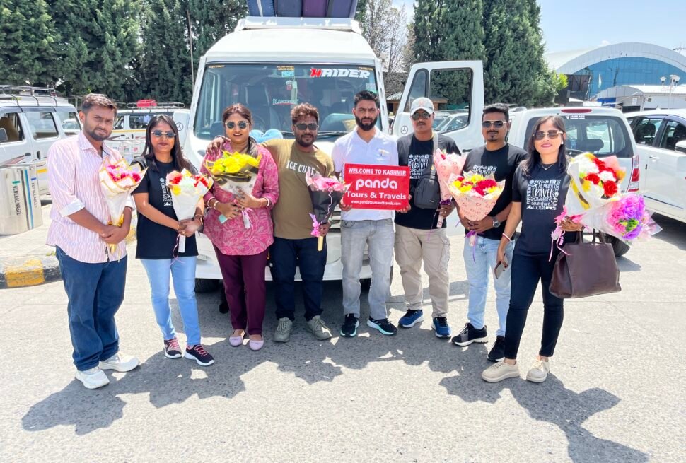 featured image for tempo traveller for amarnath yatra