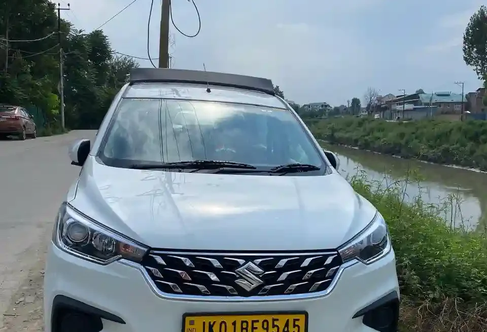 Featured image for cab service in kashmir