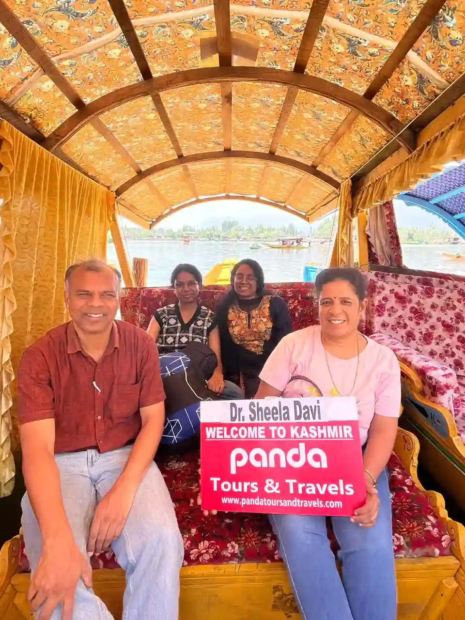 Kashmir Tour Packages from Noida: Your Complete Journey to Paradise 1 Featured image for kashmir tour packages from noida