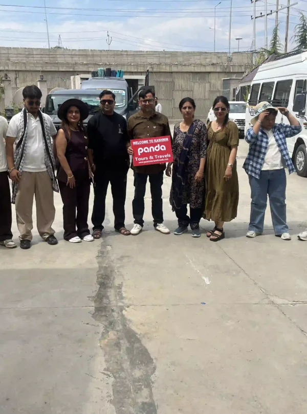 featured image for kashmir tour packages from Gaya