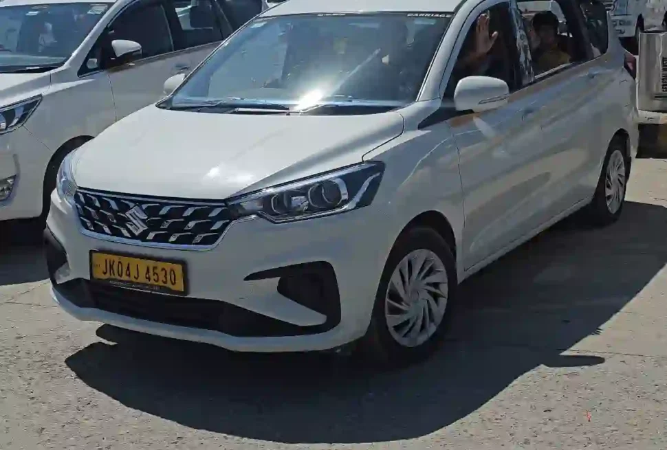 Featured image for Srinagar to Yusmarg Taxi Fare