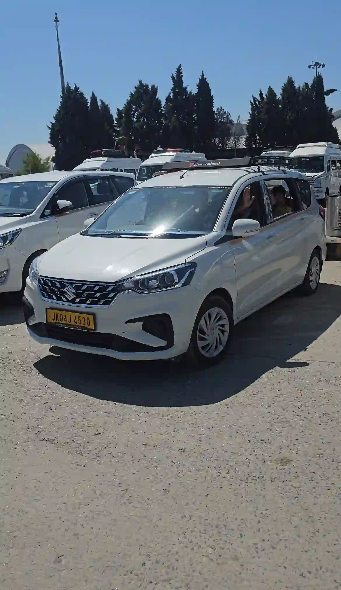 Srinagar To Yusmarg Taxi Fare 2026 | Best Taxi Service, Rates And complete Guide 1 Featured image for Srinagar to Yusmarg Taxi Fare